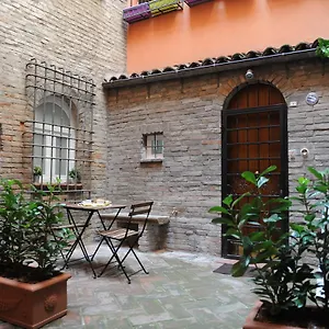 oberdan-apartment.emilia-romagnahotels.net/